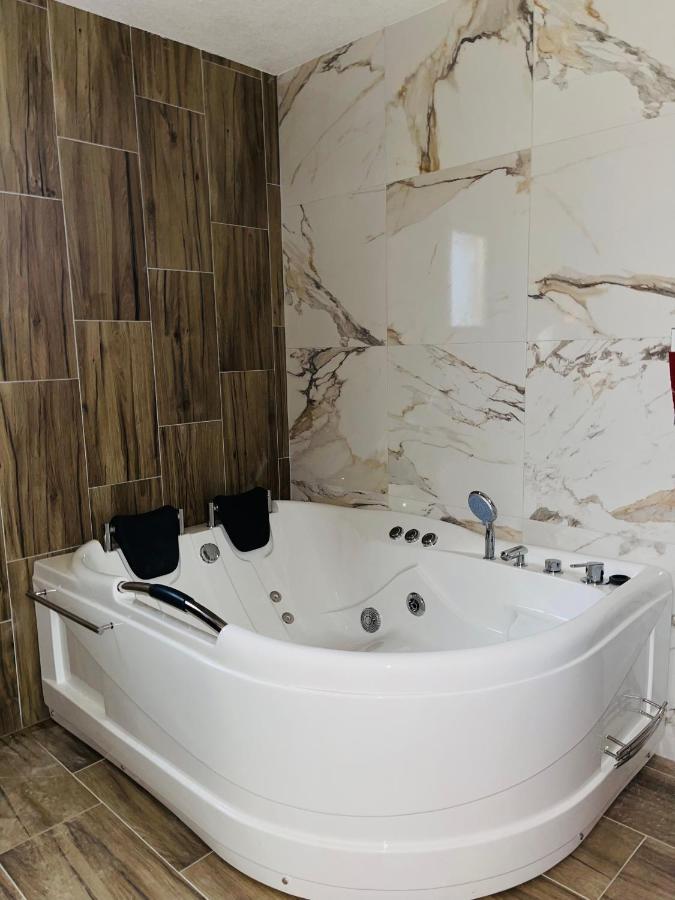 Chalet Montenegrina With Jacuzzi Kolasin Exterior photo